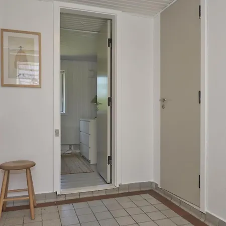 In With 3 Bedrooms, Sauna And Internet بيت للعطل