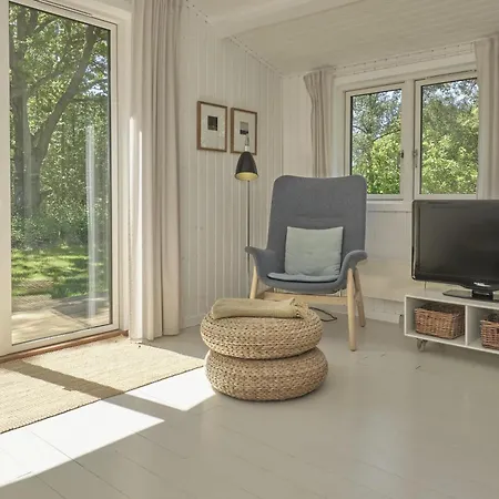 In With 3 Bedrooms, Sauna And Internet